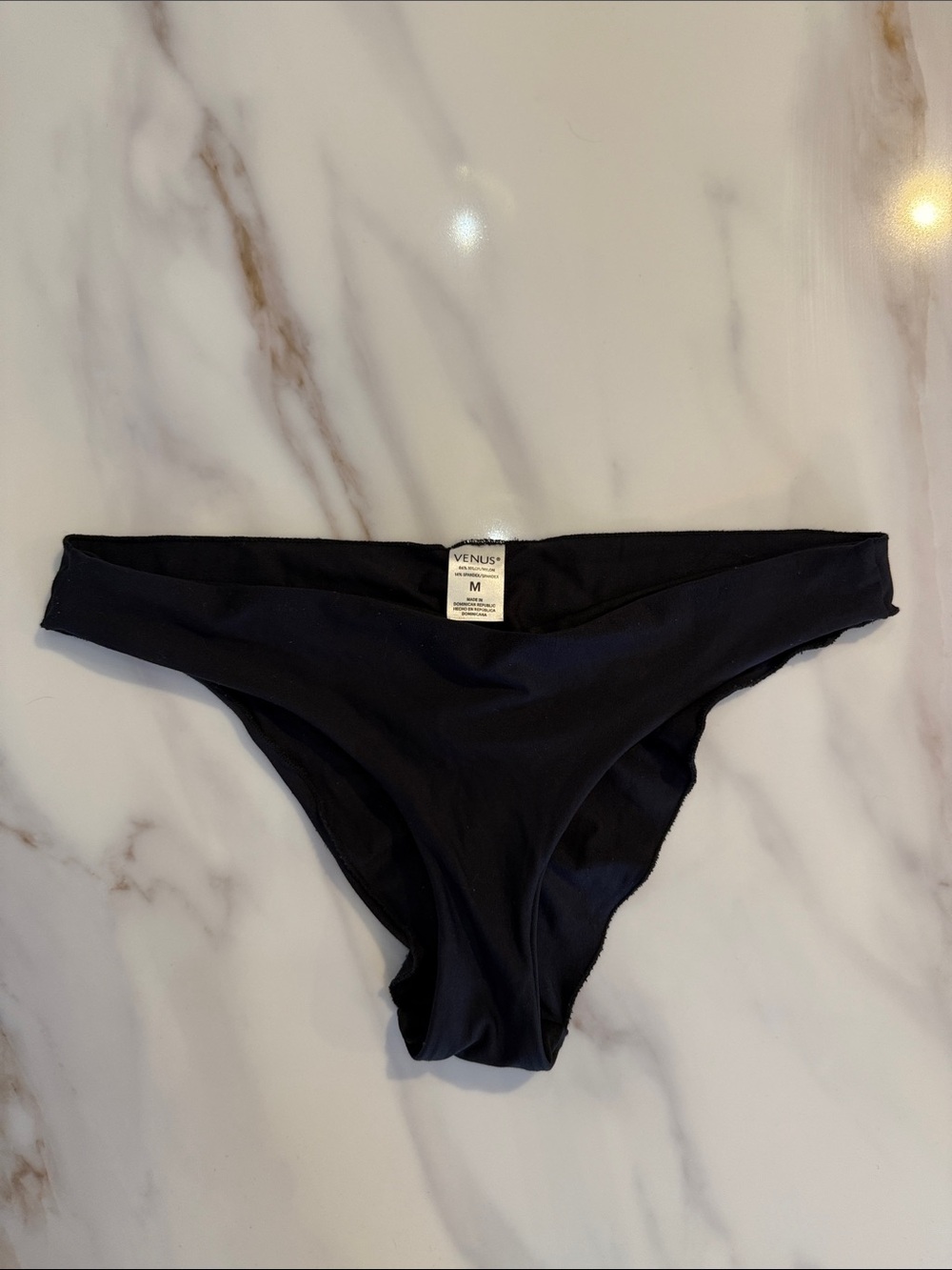 VENUS RARE! Low-Rise Scrunch Back Bikini Bottoms Swimsuit Medium Black Beauty